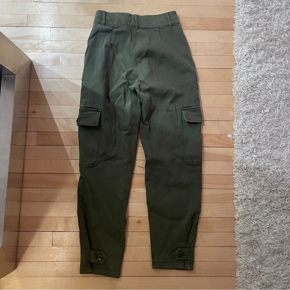 Aritzia Wilfred Khaki olive cargo pants - size 0 - Picture 2 of 3